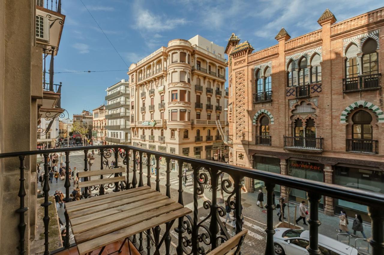 Avanti La Campana, Con Un Balcon Que Te Enamorara Del Ambiente De Sevilla Exterior foto
