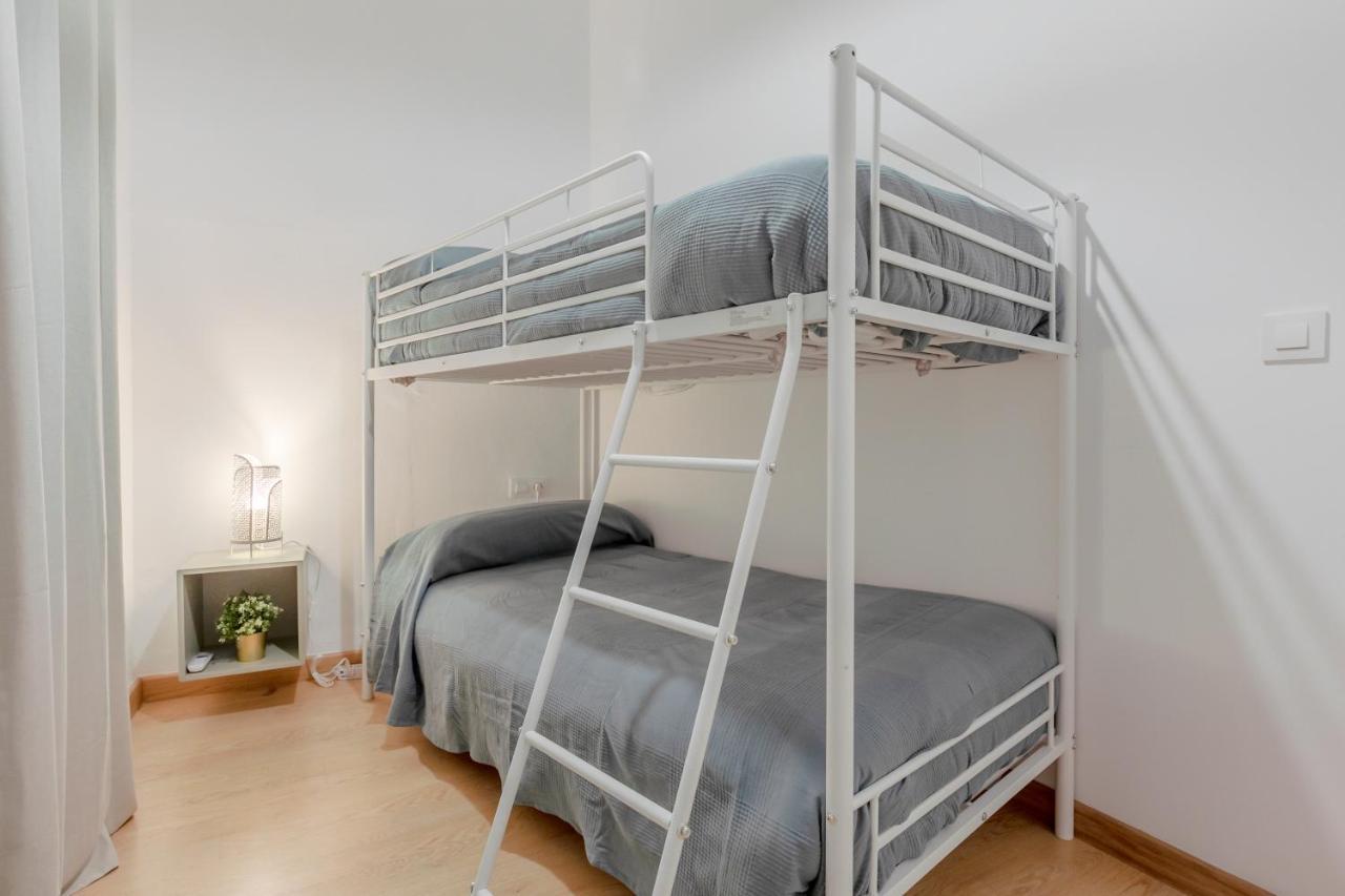 Avanti La Campana, Con Un Balcon Que Te Enamorara Del Ambiente De Sevilla Exterior foto